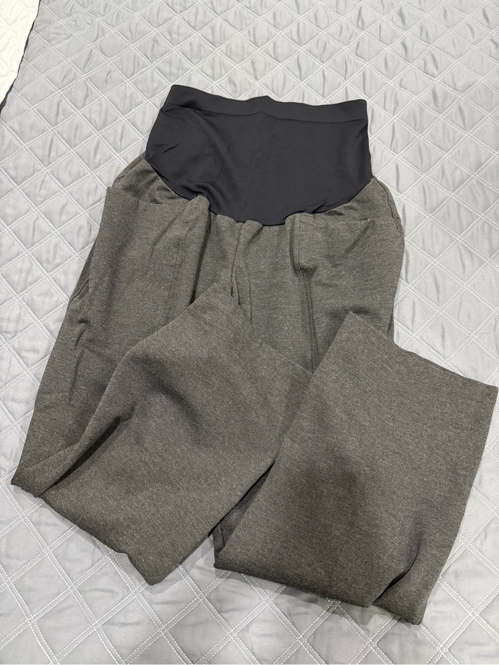 Old Navy Gray Wide-Leg Maternity Pants with Black Waistband